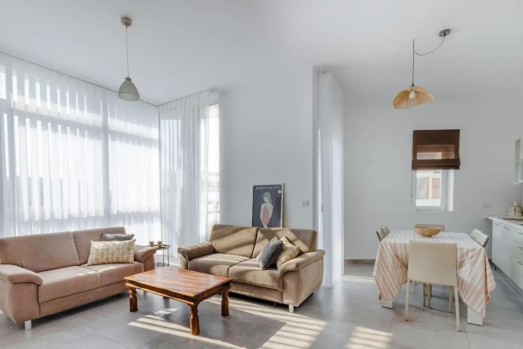Bright Apartment Minutes From The Sea Gzira 0*,