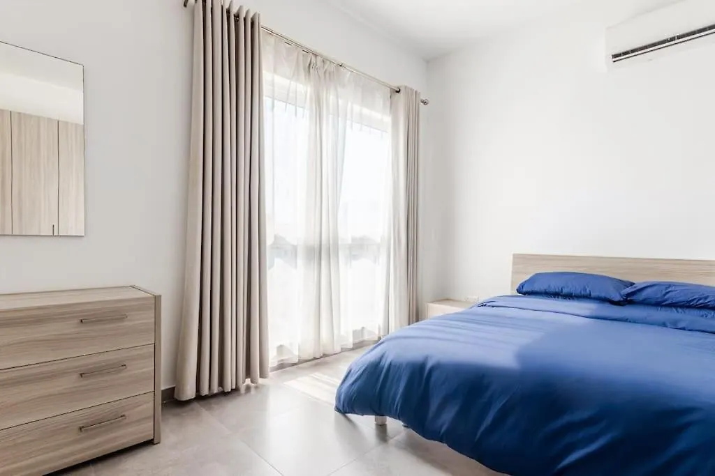 Bright Apartment Minutes From The Sea Gzira