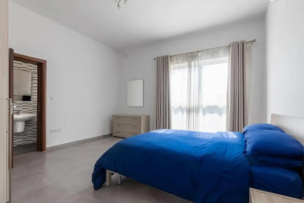 Bright Apartment Minutes From The Sea Gzira