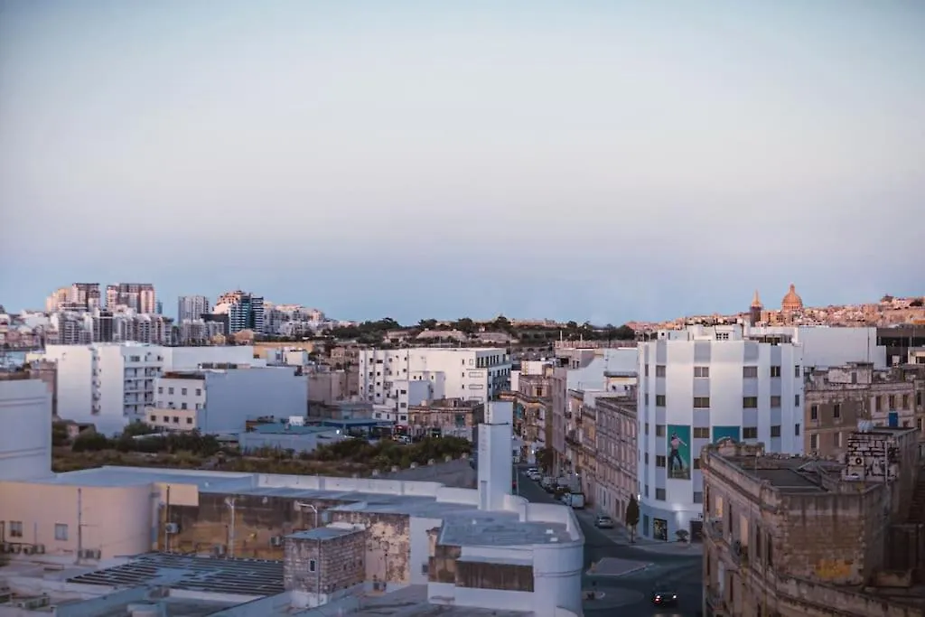 Bright Apartment Minutes From The Sea Gzira