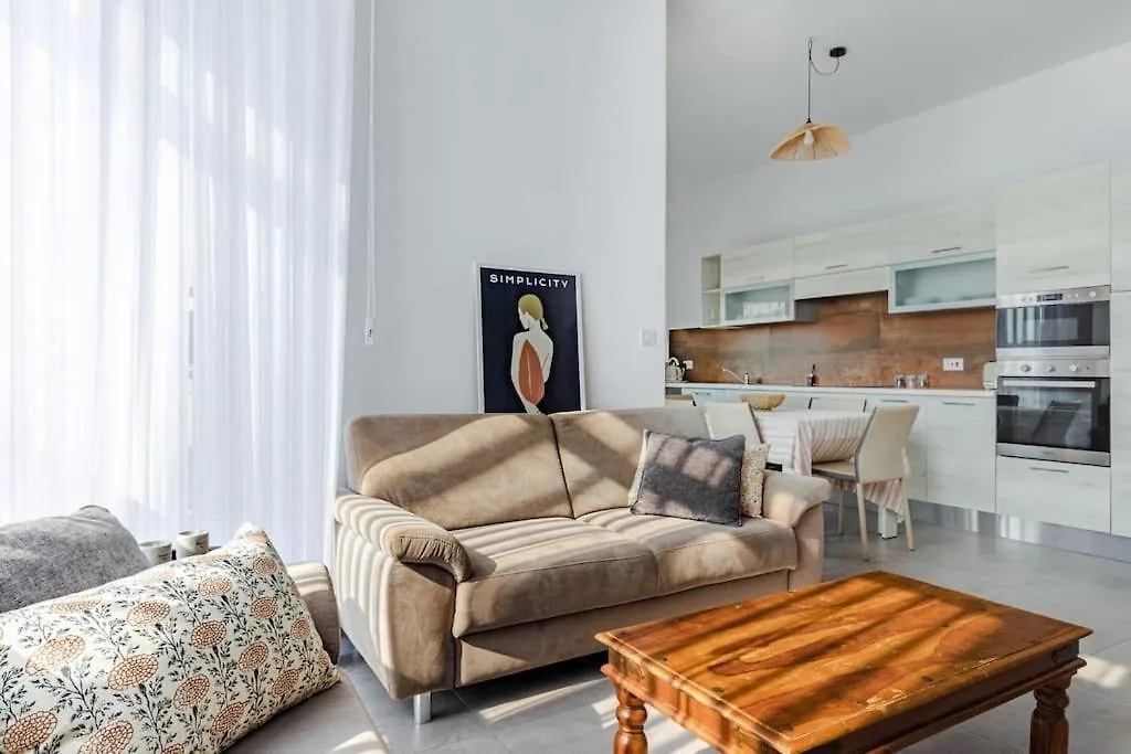 Bright Apartment Minutes From The Sea Gzira