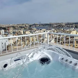 Wonderful With Shared Jacuzzi And Panorama Rooftop Appartamento