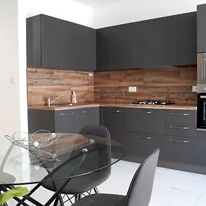 Apartament Luxurious Next To The Sea, Gzira