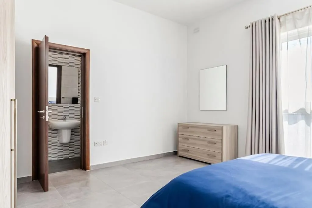 Bright Apartment Minutes From The Sea Gzira 0*,  Malta